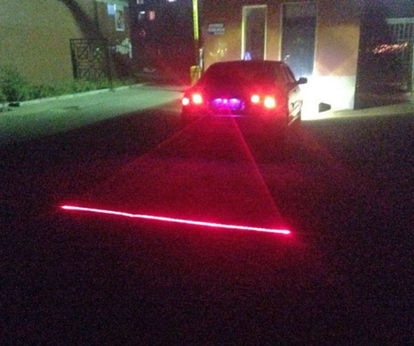 rear-car-laser-light-prevents-accidents-in-fog-2545