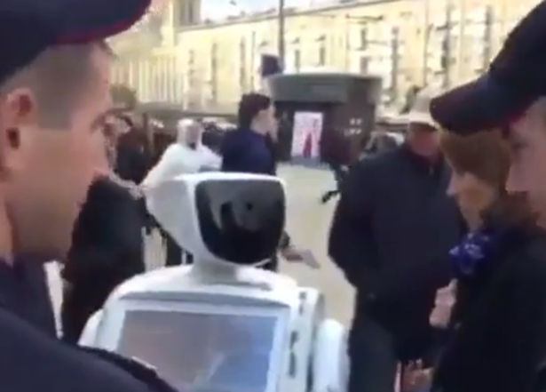 promobot-is-arrested-at-russian-political-rally-1