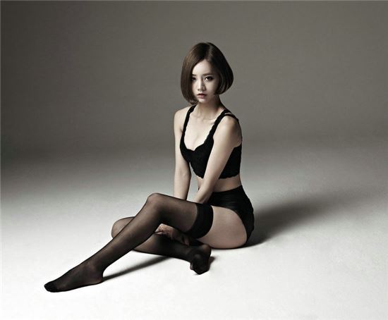 혜리의 솔직한, 아니 겸손한 과거 발언이 화제다. 혜리는 과거 KBS2 퀴즈프로그램 ‘1대 100’에 출연해 속옷 디자이너 참가자에게 CF 제안을 받았던 경험을 밝혔다. 당시 방송에서 혜리는 “