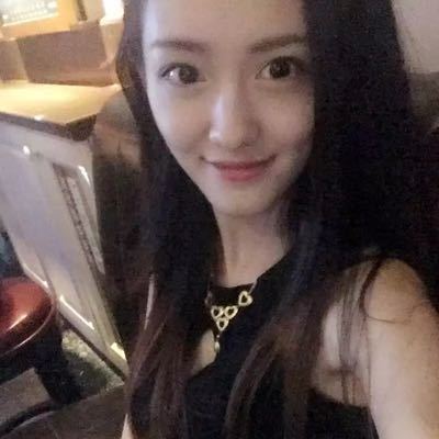 공개 수배에 오른 한 여성이 너무 이쁜 외모 때문에 중국 누리꾼들 사이에서 재조명되고 있다. 지난해 중국 쓰촨성 몐양시 공안국은 공식 웨이보 계정에 공개 수배 명단 사진을 공개했다. 사진 속 등장한 7명의 공개 수배�