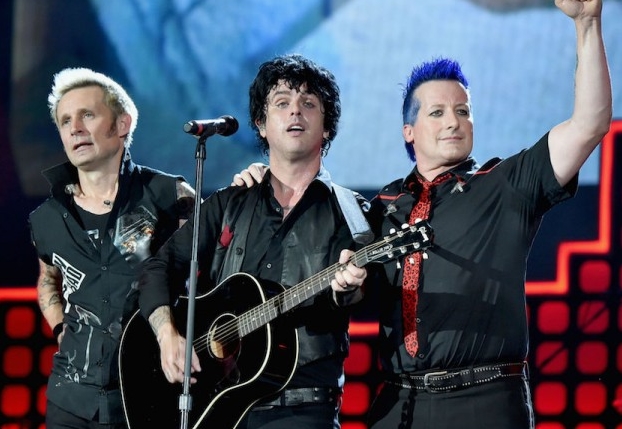 미국 펑크록 밴드 그린데이가 신종 코로나바이러스감염증(코로나19)로 인해 내한공연을 잠정 연기한다. 28일 공연기획사 라이브네이션코리아 측은 “오는 3월22일 예정됐던 그린데이 내한공연(Green Day Live in Seoul