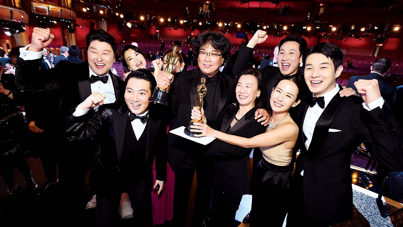 봉준호 감독의 영화 ‘기생충’이 2020 아카데미 시상식에서 4관왕(작품상, 감독상, 각본상, 국제영화상)을 수상한 가운데, 일본의 한 여배우가 봉 감독을 축하했다. 일본 배우 이시다 유리코는 지난 11일 일본