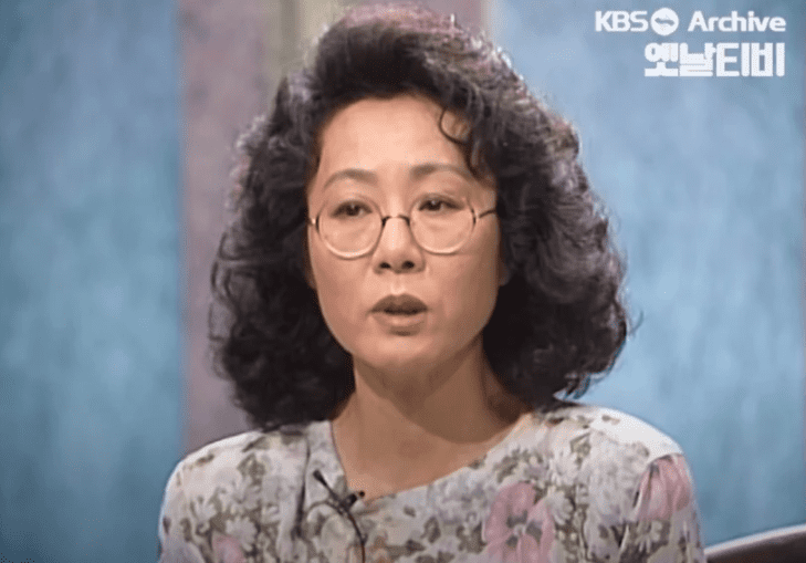 미국 아카데미 시상식에서 영화 ‘미나리’로 여우조연상을 수상한 배우 윤여정의 과거 인터뷰가 재조명되고 있다. 지난달 26일 KBS 유튜브 채널 ‘옛날티비: KBS Archive’에는 ‘