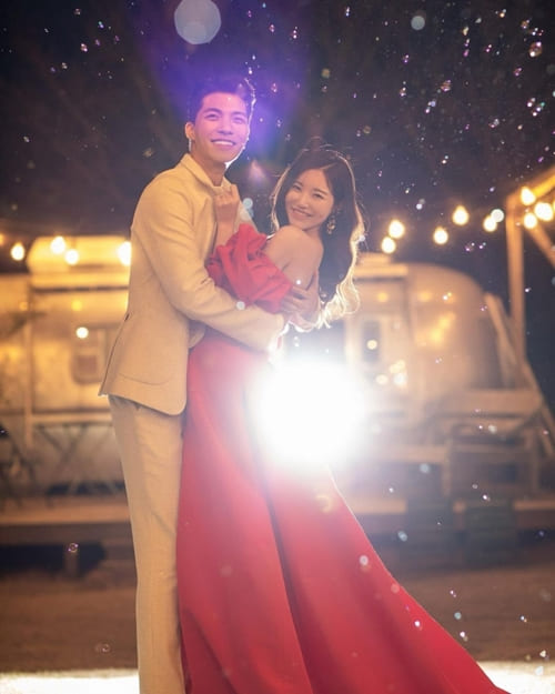 엠넷 ‘러브캐처2’ 출연자 정찬우와 tvN ‘노래에 반하다’ 출연자 임성희가 결혼한다. 4일 한 매체의 취재에 따르면 정찬우와 임성희는 오는 5월 29일 서울 모처에서 양가 가족들과 가까운 지인들�
