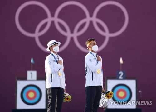 도쿄올림픽이 한창 진행되고 있는 가운데, 올림픽 금메달 연금에 대한 관심이 뜨겁다. 지난 25일 안산과 김제덕이 양궁에서 대한민국에 첫 금메달을 안겨주었고, 연이어 이 선수들은 남자, 여자 단체 경기에서도 값진 메달을 수