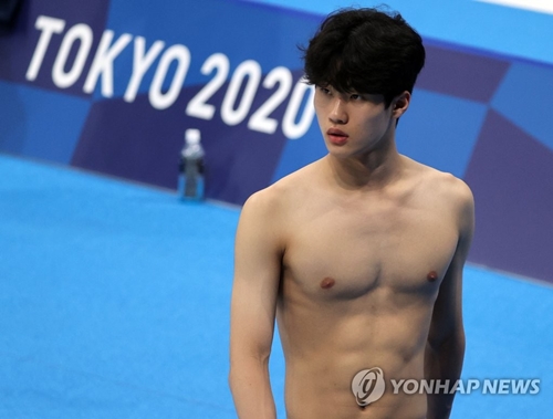 올림픽 수영 국가대표 황선우 선수가 성덕(성공한 덕후)가 됐다. 29일 황선우는 일본 도쿄 아쿠아틱스 센터에서 열린 도쿄올림픽 경영 남자 자유형 100m 결승 경기에서 5위에 올렸다.