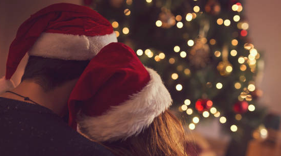 사랑하는 가족, 연인들과 꿀같은 시간을 보내는 크리스마스 이브. 특히 크리스마스 시즌이 다가오면 옆구리가 시린 솔로들은 다들 짝을 찾고 싶어하기 마련이다. 더욱이 젊은 세대들 사이에서는 크리스마스 이브와 크리스마스�