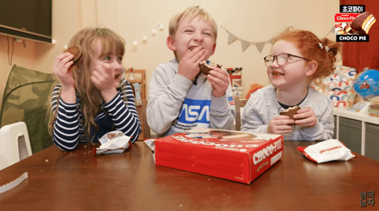 태어나서'초코파이' 처음 먹어본 영국 아이들 현실 반응
