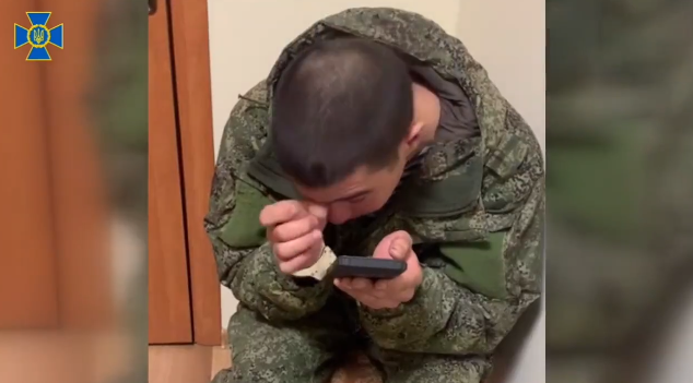 실시간 러시아군 포로 푸틴이 부상당한 자국군 사살해 전사처리중 폭로