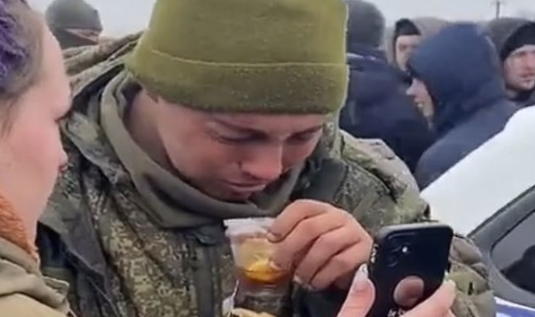 투항한 러시아군을 울린 우크라이나 시민들의 놀라운 행동