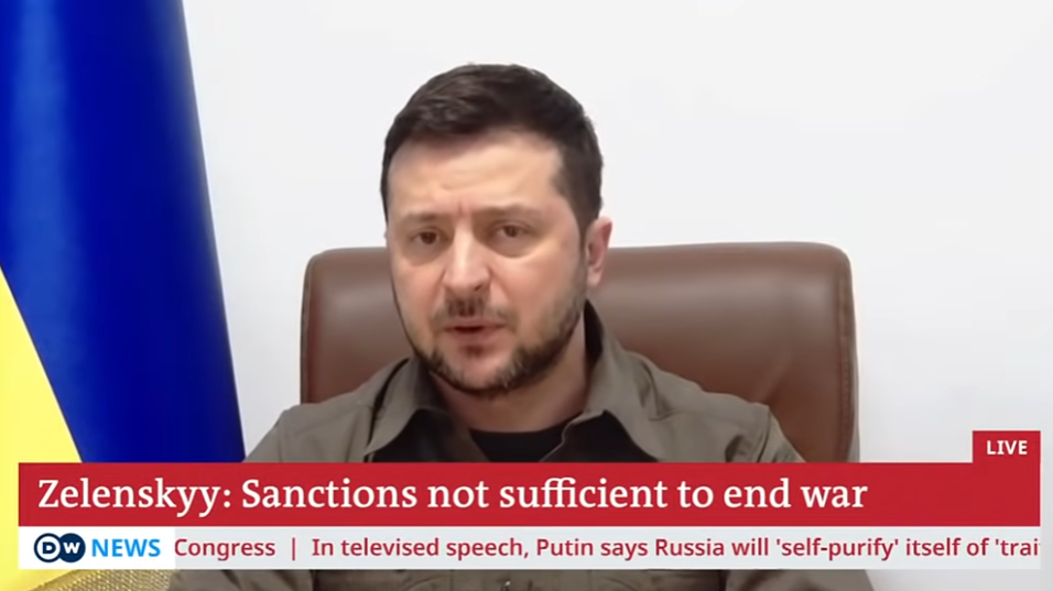 러시아와 전쟁 중인 우크라이나의 젤렌스키 대통령이 거듭 ‘종전’을 촉구했다. 젤렌스키 대통령은 지난 20일(현지시간) 미국 CNN 방송 인터뷰를 통해 “푸틴 대통령과 협상할 준비가 돼있다”고 전