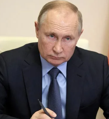우크라이나와 전쟁을 하고 있는 러시아가 ‘국가 존립’에 위협이 있을 때 핵무기를 사용하겠다고 공언했다. 그러면서 푸틴 대통령을 향한 미국 바이든 대통령의 비판에 대해서는 “인신공격”이�
