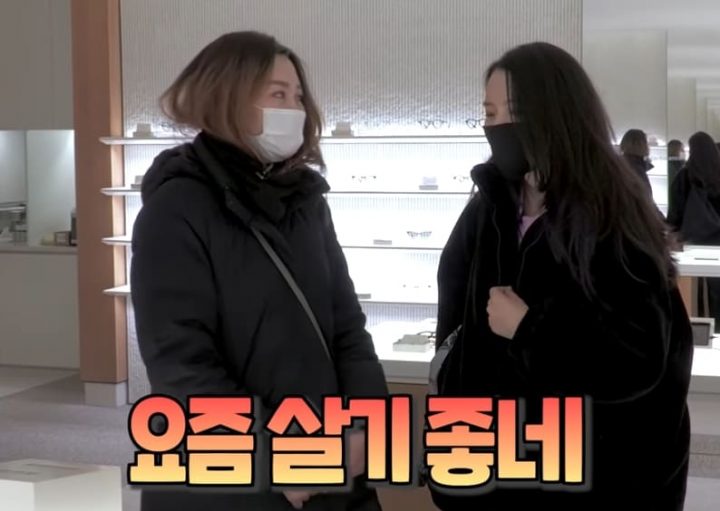 '평균 시력 3.0' 몽골 여자가 한국 안경집오자 벌어진 일