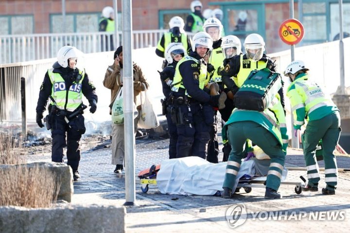 실시간 스웨덴 전국민들 비상 걸린'폭동 발생' 심각한 상황 (+원인)