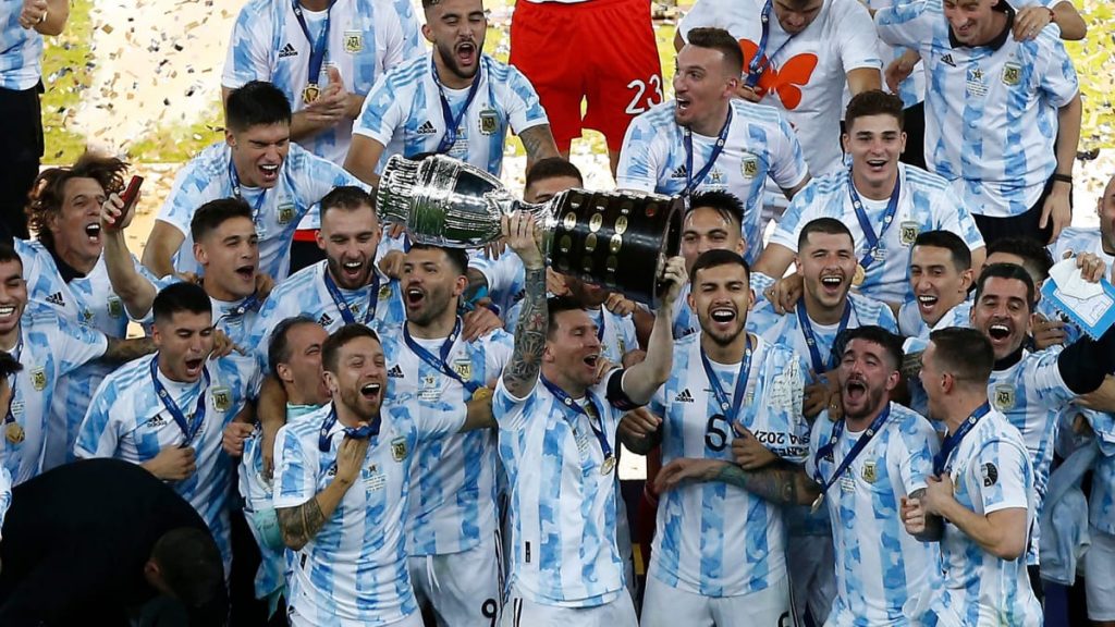 대한축구협회가 11월 2022 카타르 월드컵을 앞두고 남미 강호 아르헨티나와 브라질과 국내 친선전을 추진 중이라고 밝혔다. 이로써 축구 황제 리오넬 메시의 2번째 내한이 가능해졌다. 아르헨티나 매체 A24를 비롯한 현지 매�
