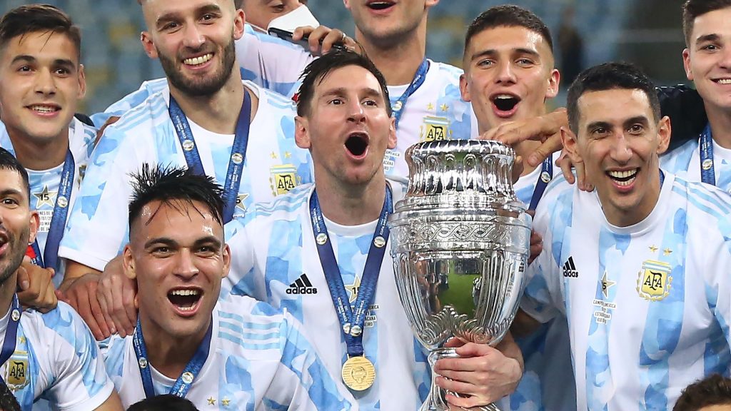 대한축구협회가 11월 2022 카타르 월드컵을 앞두고 남미 강호 아르헨티나와 브라질과 국내 친선전을 추진 중이라고 밝혔다. 이로써 축구 황제 리오넬 메시의 2번째 내한이 가능해졌다. 아르헨티나 매체 A24를 비롯한 현지 매�