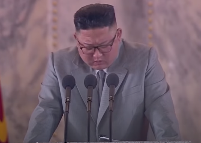 [속보] 북한 김정은 “윤석열 정권 전멸시킬 수 있다”
