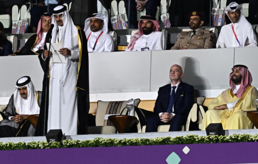 카타르 월드컵 개막식 카타르 국왕 개회사하는 장면