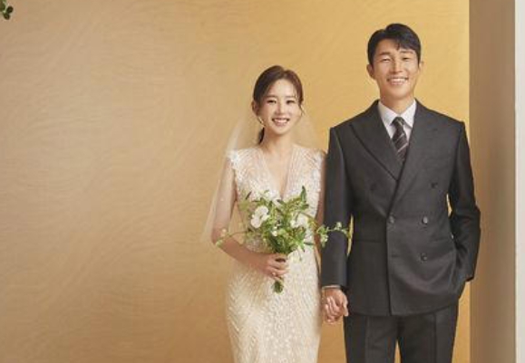 축구선수 이승기 12월 3일 광주에서 결혼식