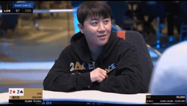 '2의 상징' 홍진호가 프로 포커 대회서 우승할 수 있었던 기가 막힌 전술의 정체 (움짤)