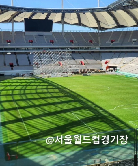 윤석열 정부 잼버리 K팝 콘서트 서울 상암 월드컵 경기장 개최 논란