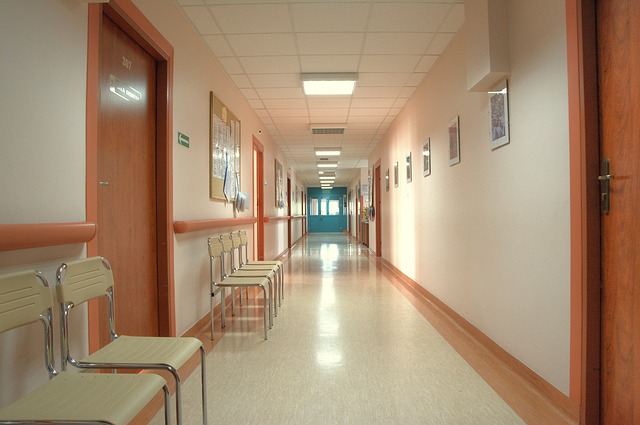 hospital-484848_640