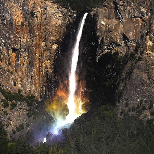 8.-A-rainbow-and-waterfall-that-make-everything-look-oh-so-magical.