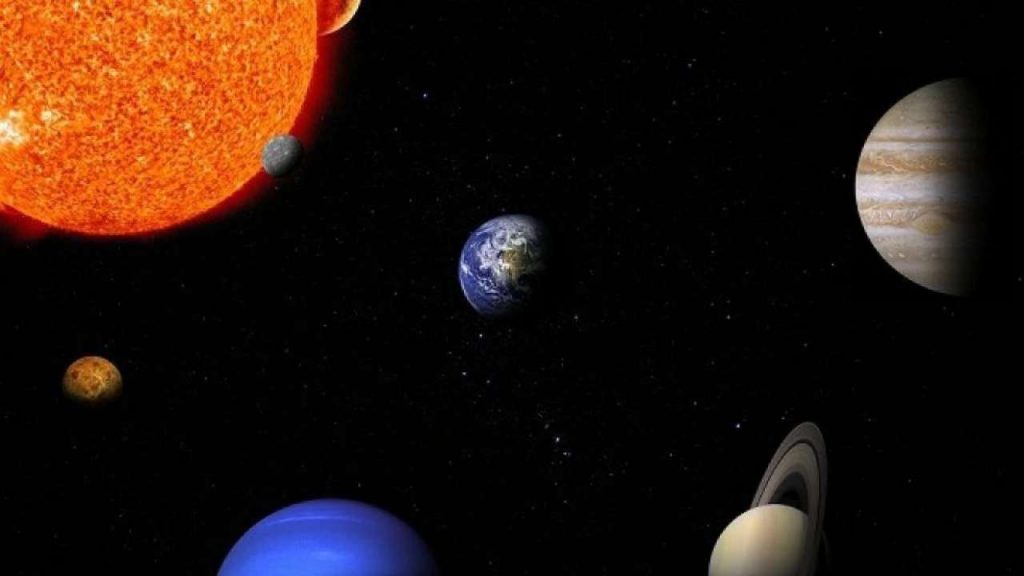 2022년 새해에 과학계가 모두 깜짝 놀랄 태양계 우주의 대형 이벤트가 있을 것으로 알려져 화제다.
최근 각종 우주 전문가들은 2022년 6월 태양계 행성들이 일렬로 정렬하는 이른바 ‘행성 정렬’이 있을 것이�