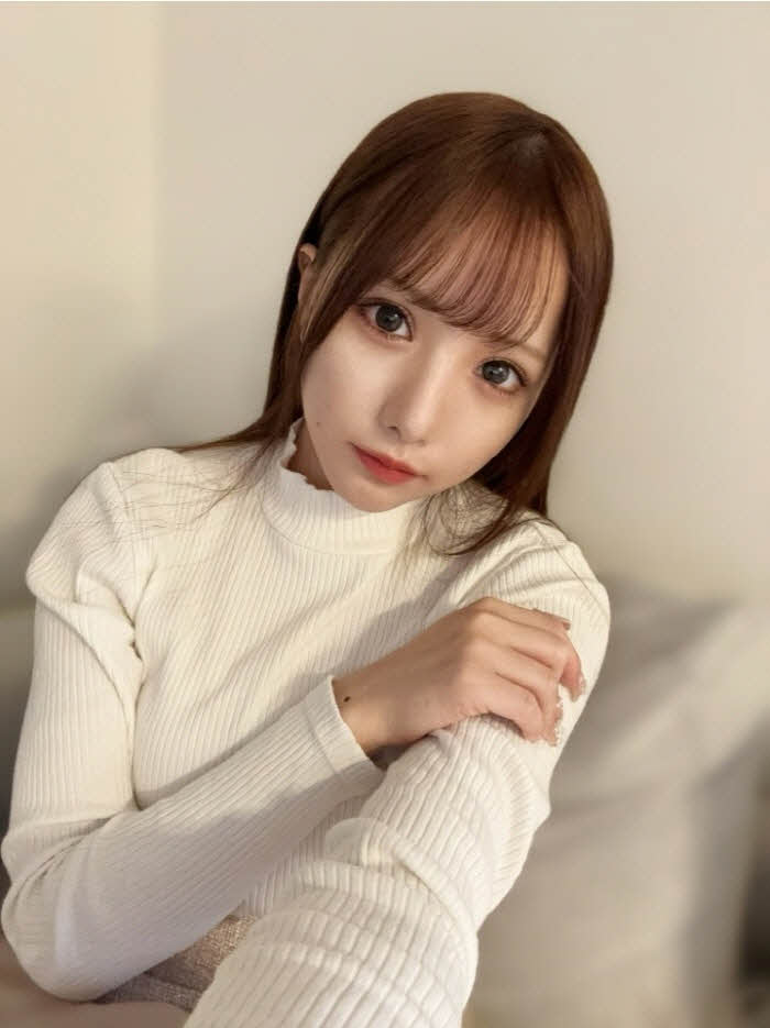 작품보다 옷입고 있을때가 더 이쁘다는 03년생 처자
